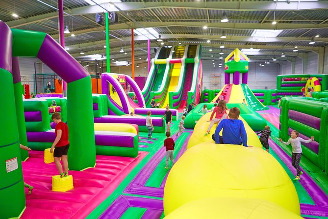 GOjump MEGAPARK Kraków-Sikorki 1h ticket: GOair Inflatable Park - GOair Inflatable Park in Krakow: what your prebooked ticket really includes