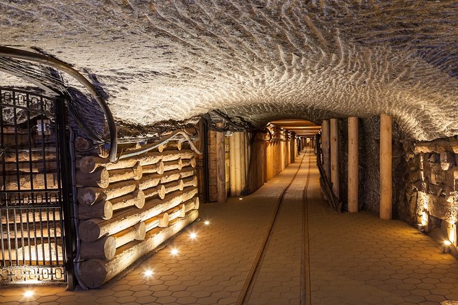 Guided Tour of the Wieliczka Salt Mine and Transfer from Krakow - How the 2 hours underground usually feels