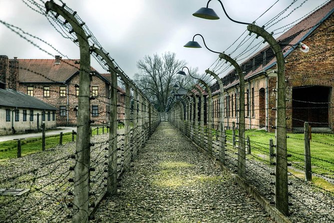 Guided Tour to Auschwitz-Birkenau from Warsaw - What This Warsaw-to-Auschwitz Day Trip Really Feels Like
