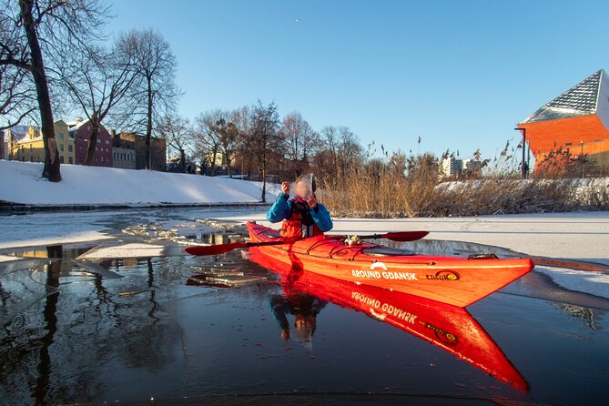 Guided Winter Kayak Tour in Gdańsk & Hot Chocolate Treat - The route: Crane, SS Soldek, and Shipyard views from the Motława