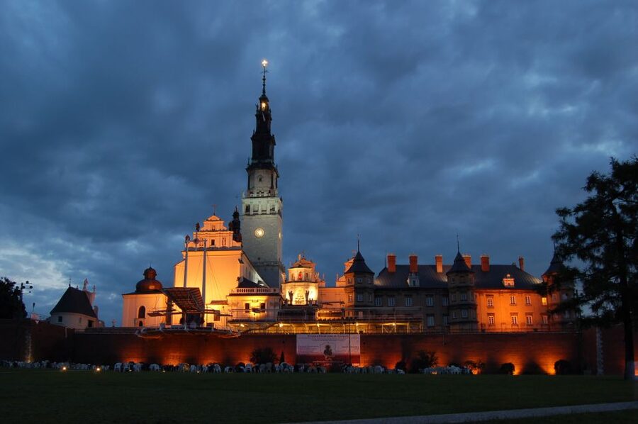 Half-Day Czestochowa Black Madonna Tour from Krakow - Stations of the Cross and the Pilgrimage Rhythm You Will Notice