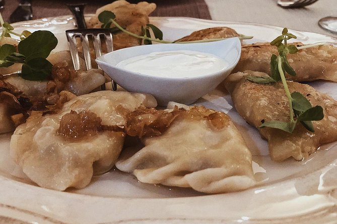 Half-Day Polish Food Walking Tour with Guide and Dinner - The Warsaw Old Town setup: what the 3 pm timing means