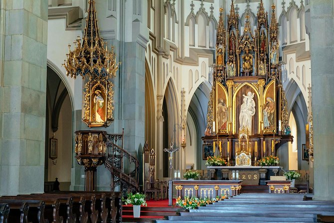 Highlights & Hidden Gems of Krakow - Meeting at Plac Jana Matejki, Then a Quick Start You Can Actually Use