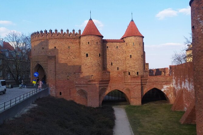 Historic Heart of Warsaw Walking Tour - Monuments and small squares: Sigismund’s Column, Kanonia, and the Wishing Bell
