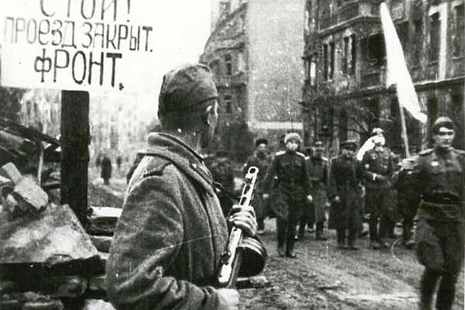III Reich & WW2 in Wroclaw. Monday, Wendsday, Friday regular tour - Wolności Square and the early Nazi-era story you can place on a map