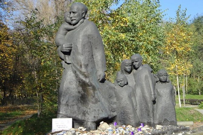 Jewish heritage in Warsaw - Jewish heritage in Warsaw, in a 5-hour story that makes sense