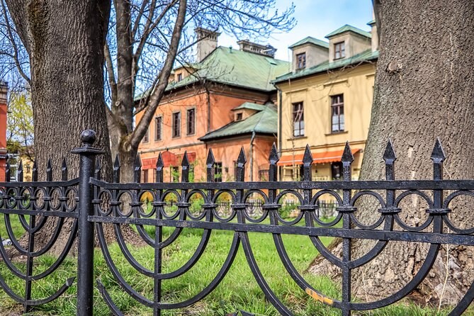 Jewish Krakow Walking Tour - Eagle Pharmacy, a non-Jewish witness inside the ghetto story