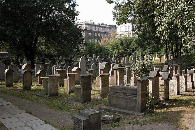 Jewish Quarter, Oskar Schindler's sites and Kraków under Nazi occupation - Ghetto remembrance at Plac Bohaterów Getta and the wall at Lwowska Street