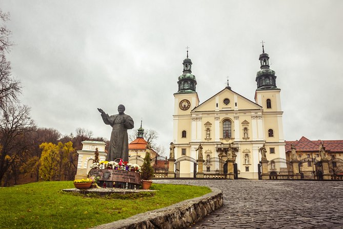 John Paul II Route Guided Tour With Private Transport - Sanktuarium Swietego Jana Pawla II: relics and a quieter kind of time