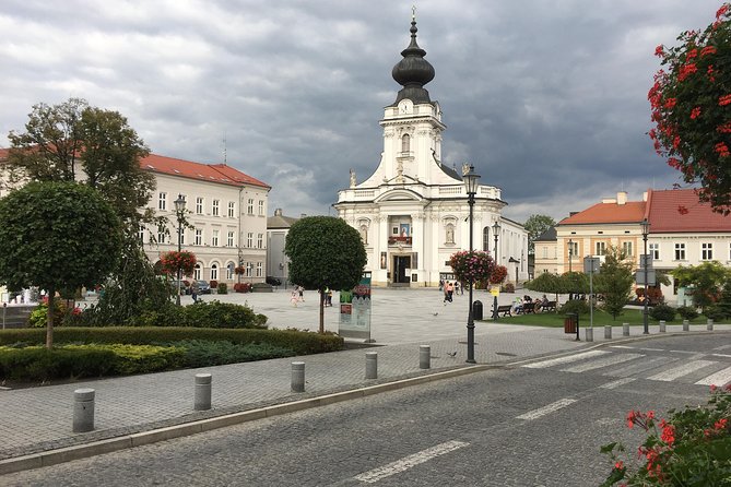 "John Paul II Route" PRIVATE -Wadowice, Kalwaria Z.-Łagiewniki - Stop 1 in Wadowice: Minor Basilica visit for a calm start
