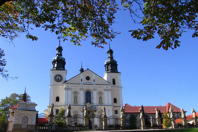 "John Paul II Route" PRIVATE -Wadowice, Kalwaria Z.-Łagiewniki - Hotel pickup in Krakow, then a tight 8-hour rhythm