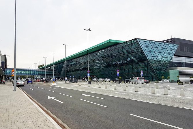 Katowice Airport Krakow Private Transfer, Private Driver Service - Meet-and-greet at the arrival gate, plus how to avoid confusion
