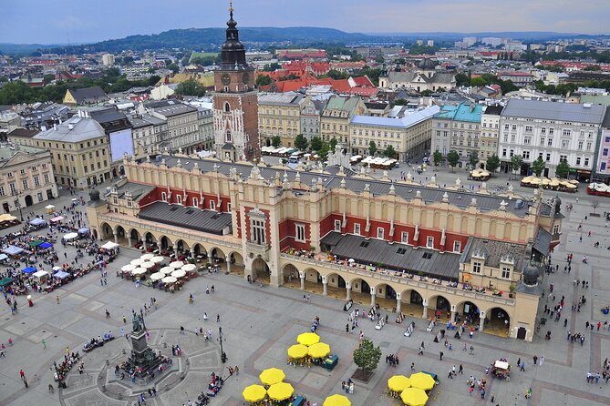 Katowice Airport Krakow Private Transfer, Private Driver Service - What an English-speaking driver can add in Krakow