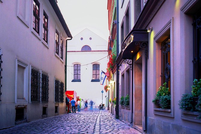 Kazimierz, Jewish Ghetto, Schindler's List story - Golf Cart Tour - The ghetto memory stops: Ghetto Heroes Square, Eagle Pharmacy, wall fragments, Plac Bohaterow Getta