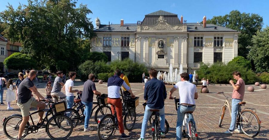 Krakow: 2h Kazimierz (Jewish Quarter) Bike Tour - Quick take: what makes this bike tour special