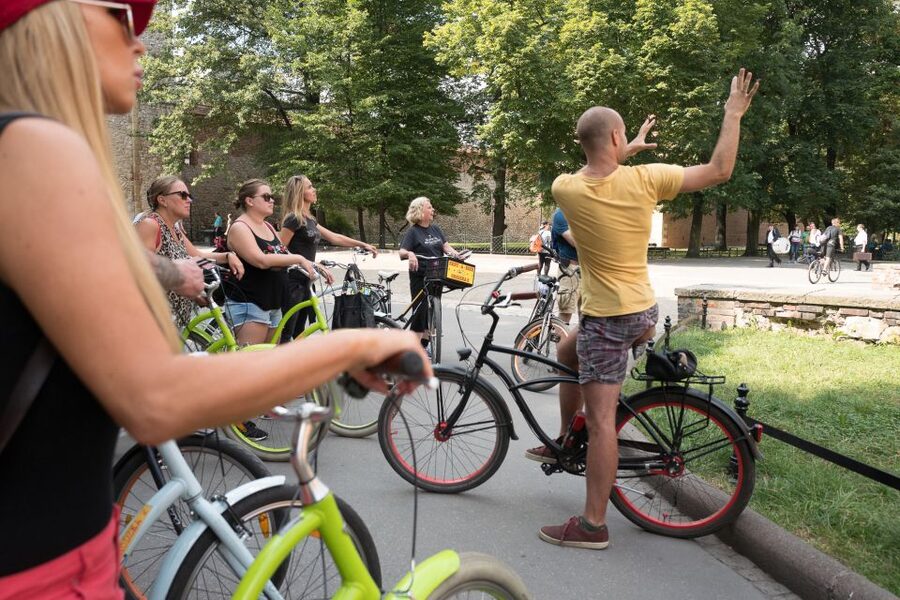 Krakow: 3-Hour Small Group Tour on E-Bike - Kazimierz and the Jewish quarter: streets that slow you down