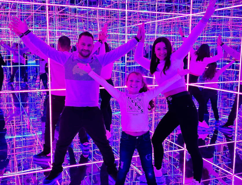 Krakow: 4 Mazes and Living Butterfly Museum Entry Ticket - Glass Maze: one more puzzle stop to round out the circuit