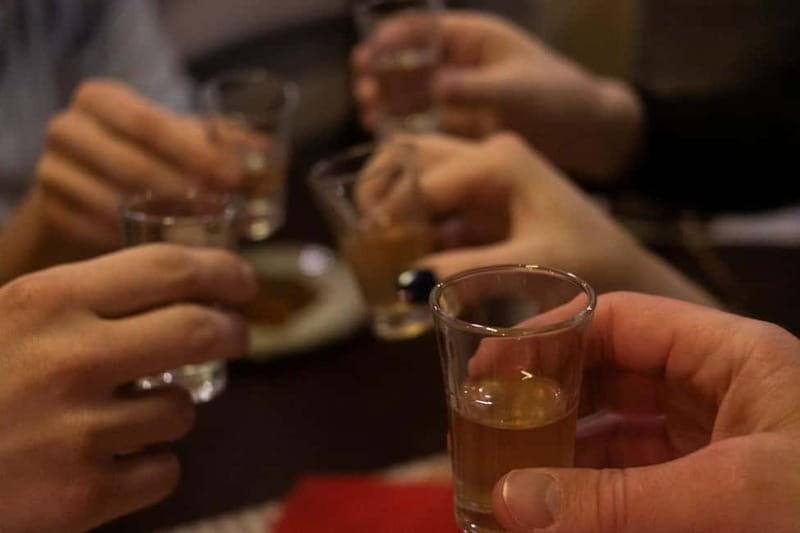 Krakow: 6-Course Full Polish Food Tour with Vodka Tasting - Vodka tasting: honey, fruit, and the world’s oldest-vodka moment