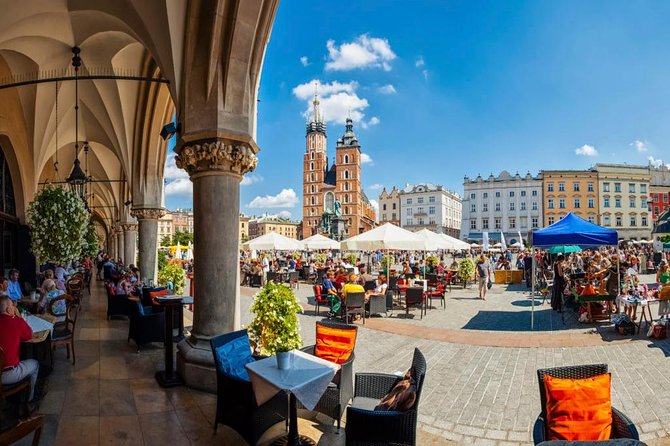 Krakow and Wieliczka Salt Mine Tour from Wroclaw - Local guides included - Getting From Wroclaw: 7:00 am Pickup and a Comfortable Ride