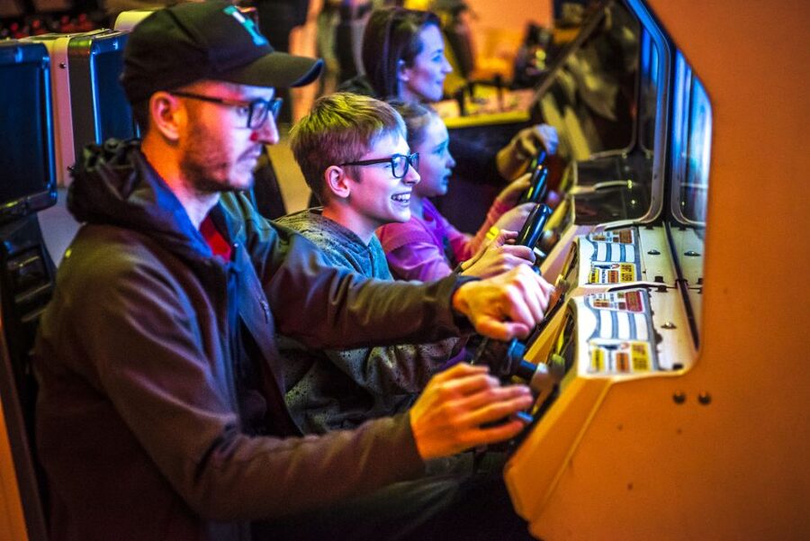 Krakow Arcade Museum Entrance Ticket With Free Play - Pinball time, the 20+ machines that change the tempo