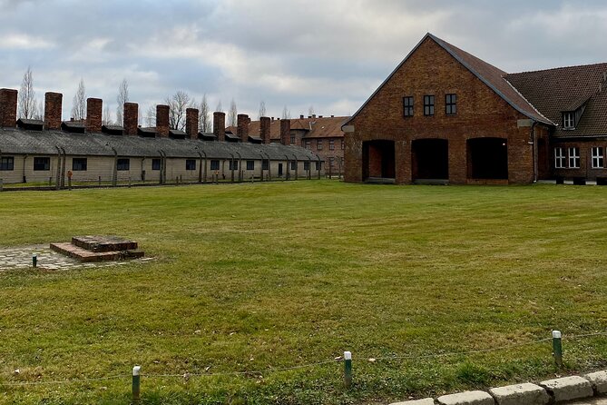 Krakow: Auschwitz-Birkenau Guided Tour & Hotel Pick Up - Included vs not included: eat before you go, and plan water