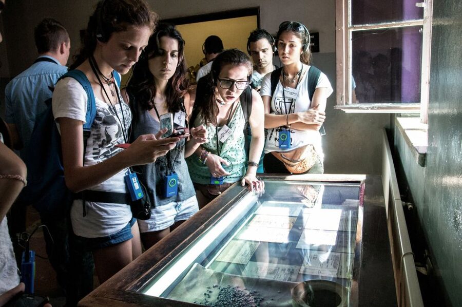 Krakow: Auschwitz-Birkenau Guided Tour Pickup/Lunch Options - Who this tour suits best, and who should rethink