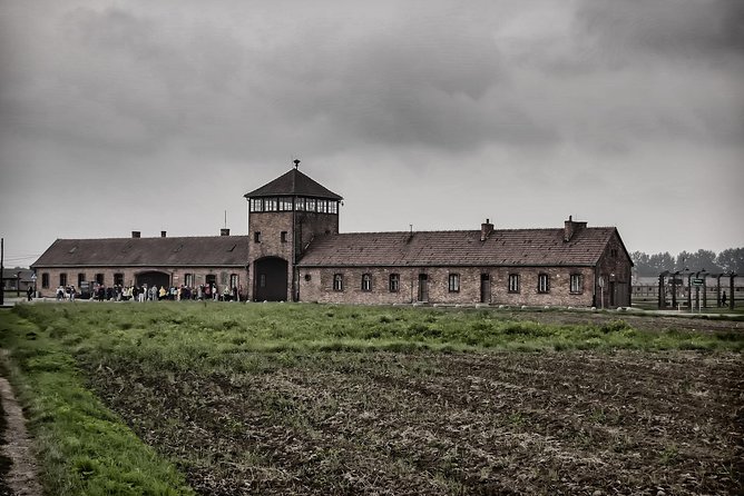 Krakow: Auschwitz-Birkenau Guided Tour with Hotel Transfer - Key things I’d clock before you go