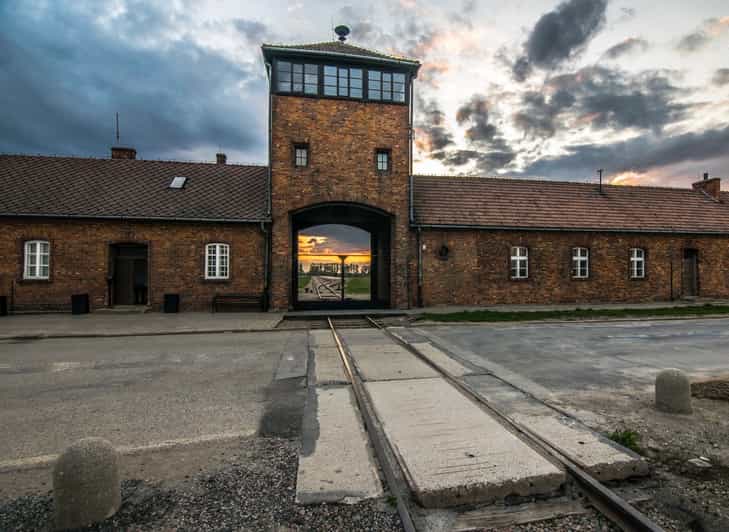 Krakow: Auschwitz-Birkenau Guided Tour with Pickup & Lunch - Key takeaways before you go