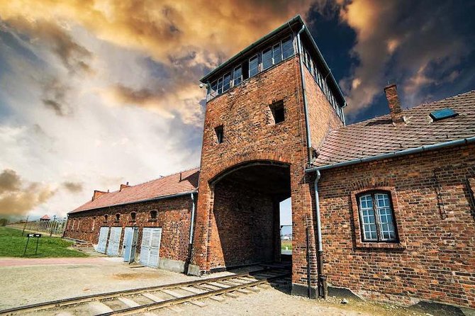 Krakow: Auschwitz-Birkenau Guided Tour with Ticket and Transfer - Price and Value: What $93.57 Is Really Buying You