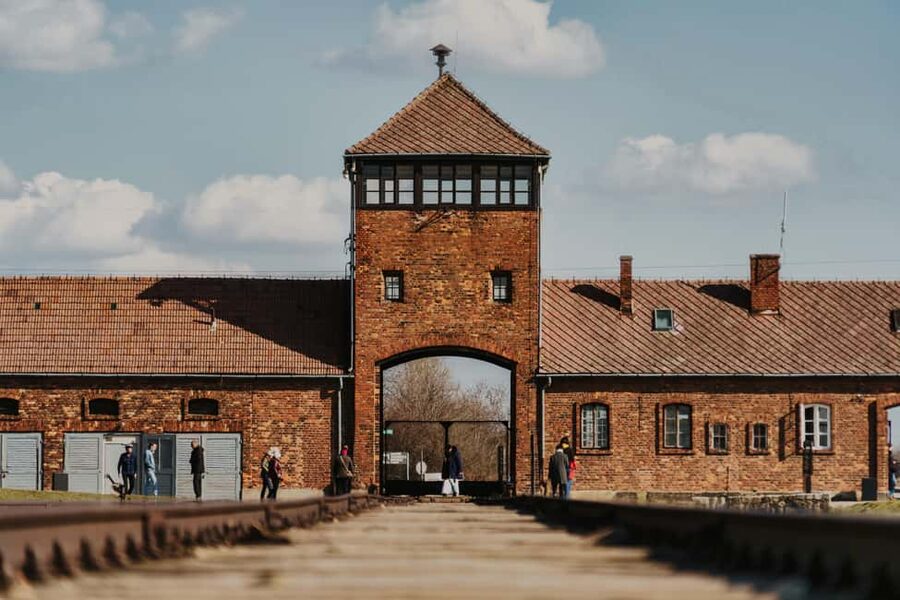 Krakow: Auschwitz-Birkenau Guided Tour with Transportation - Key highlights you will feel right away