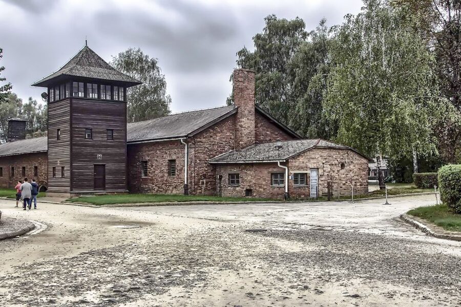 Krakow: Auschwitz Birkenau Museum Guided Tour with Pickup - Should you book this Auschwitz Birkenau guided tour from Krakow?
