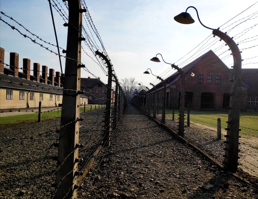 Krakow: Auschwitz-Birkenau & Wieliczka Salt Mine with Lunch - Auschwitz I and the gate you can’t unsee