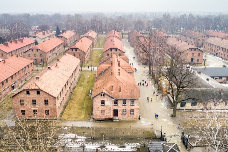 Krakow: Auschwitz Guided Tour with Pickup and Optional Lunch - Auschwitz from Krakow: why this day trip works