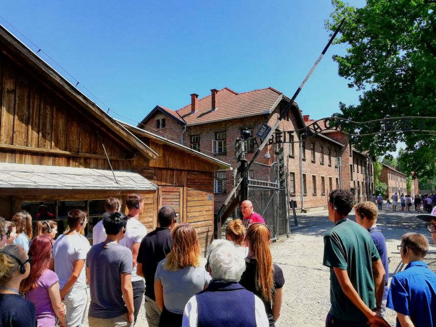 Krakow: Auschwitz Guided Tour with Pickup and Optional Lunch - Auschwitz I: what you will see and what to pay attention to