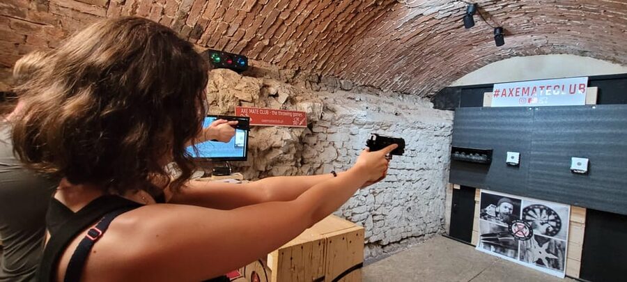 Krakow: Axe Mate Club Shooting Range Entry Ticket - Safety briefing and stance coaching, the part that improves your results