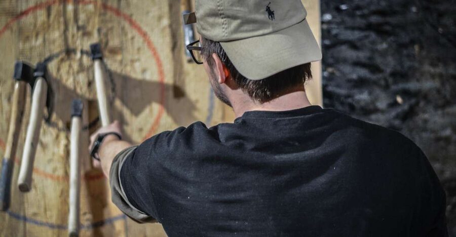 Kraków: Axe-Throwing in Axe Nation, the First Club in Europe - Training on the lane: what the coach actually helps with