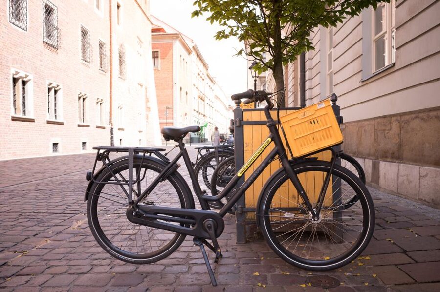Krakow: Bike Tour of Old Town, Jewish Quarter and the Ghetto - Jagiellonian University and Bishop’s Palace: learning Krakow’s “thinker” side