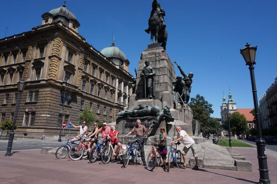 Krakow: Bike Tour of the Old Town, Kazimierz, and the Ghetto - Who Should Book This Tour, and Who Should Skip It