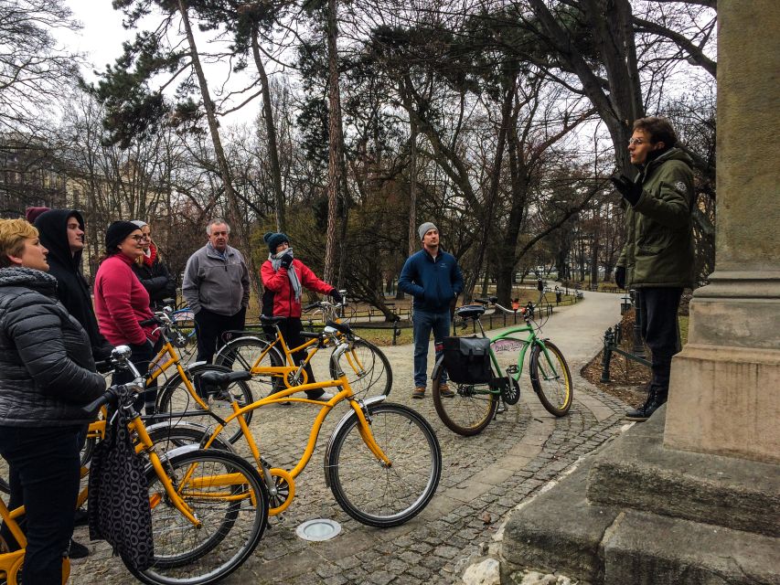 Krakow: Bike Tour of the Old Town, Kazimierz, and the Ghetto - The Church on the Rock and the Vistula Photo Stop