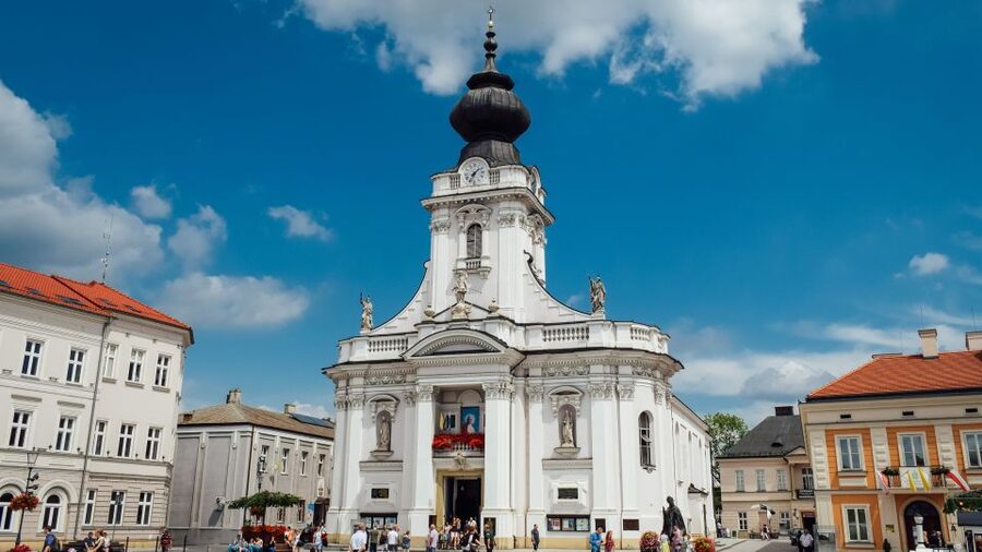 Krakow: Black Madonna of Częstochowa & Home of John Paul II - The secondary school and the young Karol Wojtyła photo moment
