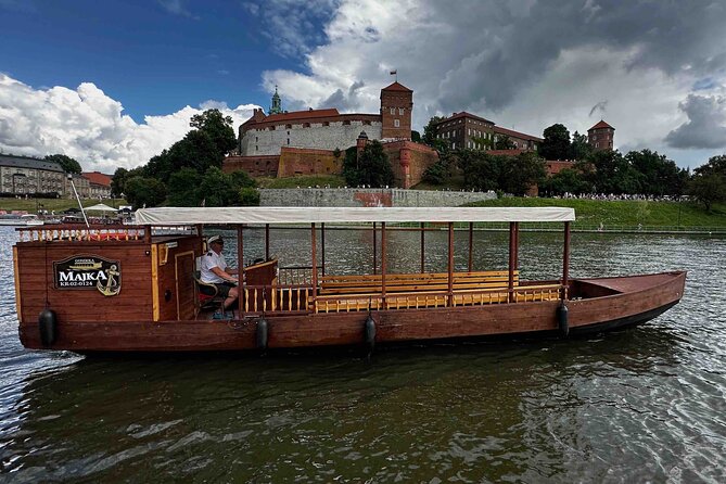 Krakow by night 60 minutes cruise The Vistula River Krakow - Where you meet (AQUA FUN) and how to actually get a great seat