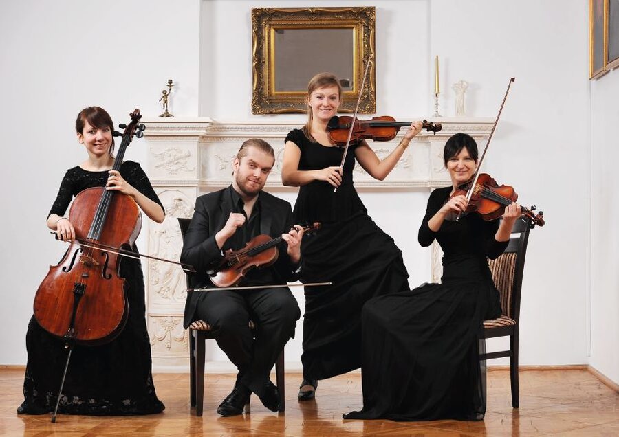 Krakow: Christmas Music Concert With Wine - Why the 15th-century Dębinskim building makes the music better