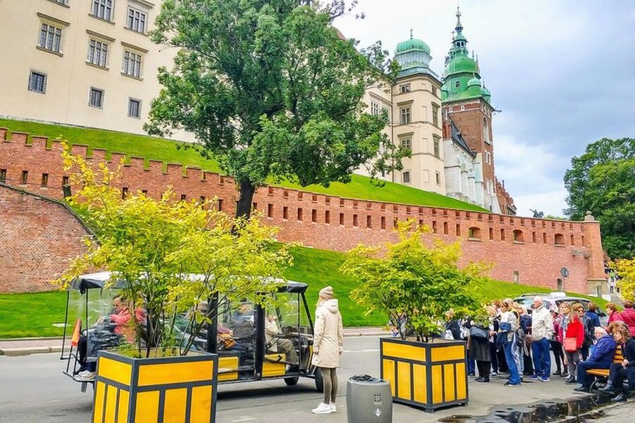 Krakow: City Golf Cart Tour and Schindler's Factory Museum - Podgórze and the former ghetto route across the Vistula
