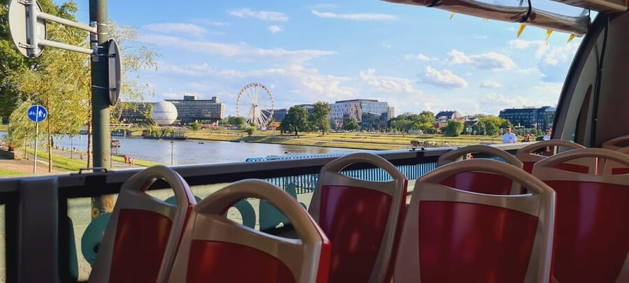 Krakow City SightSeeing hop on hop off bus and city game - How the bus part works in your real day