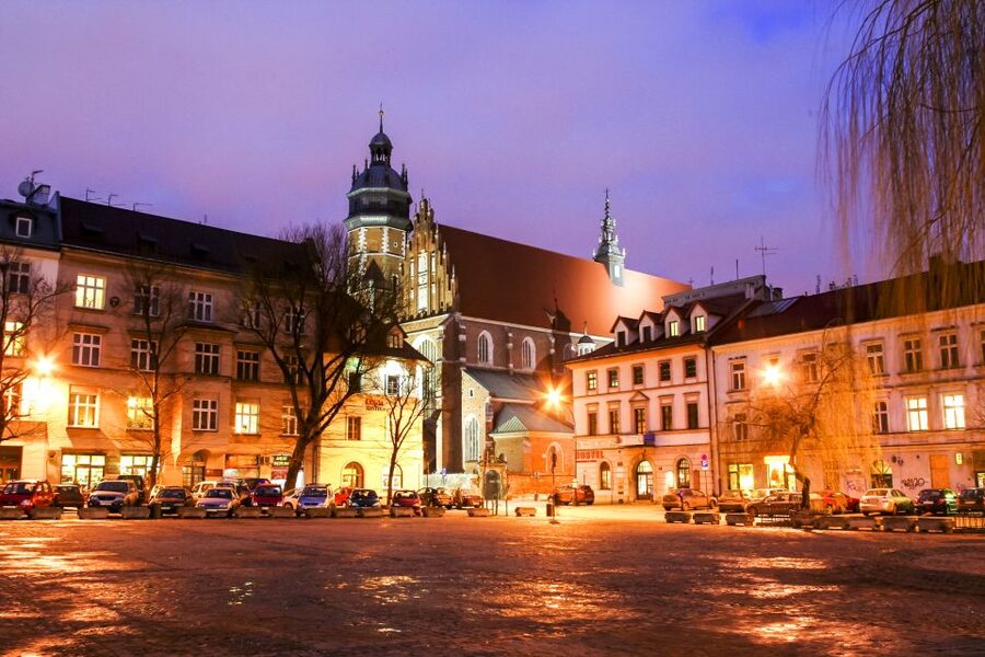 Krakow: City Sightseeing Tour by Electric Golf Cart - Kazimierz and the Jewish quarter: churches, synagogues, and street life