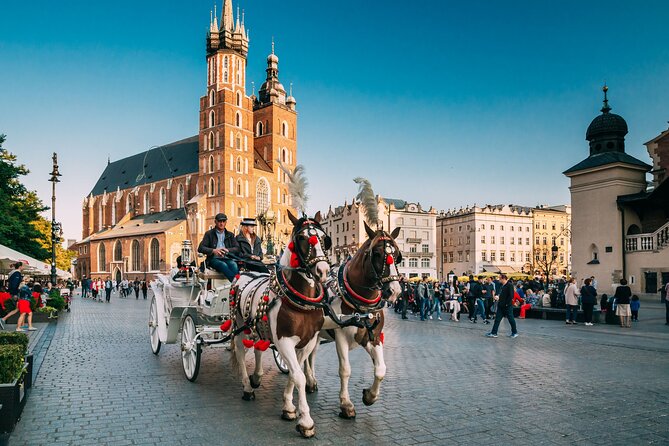 Krakow city tour by electric car - Starting at plac Jana Matejki 3, and how the route feels
