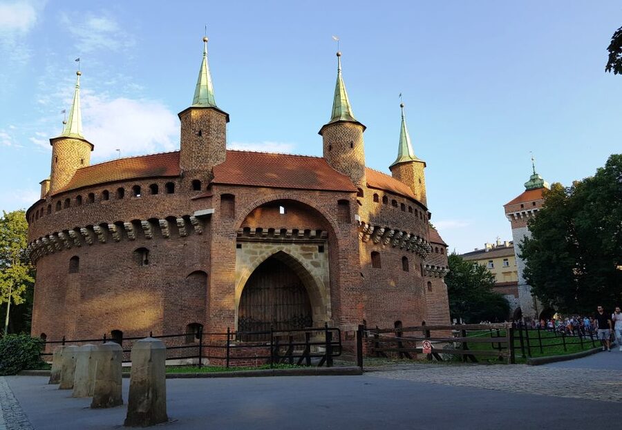 Krakow: City Tour by Electric Golf Cart - Who should book this electric cart tour