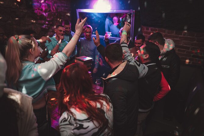 Krakow Club Crawl with 1 Hour Free Alcohol & Free VIP Entrance - VIP entrance plus a group that knows the rhythm