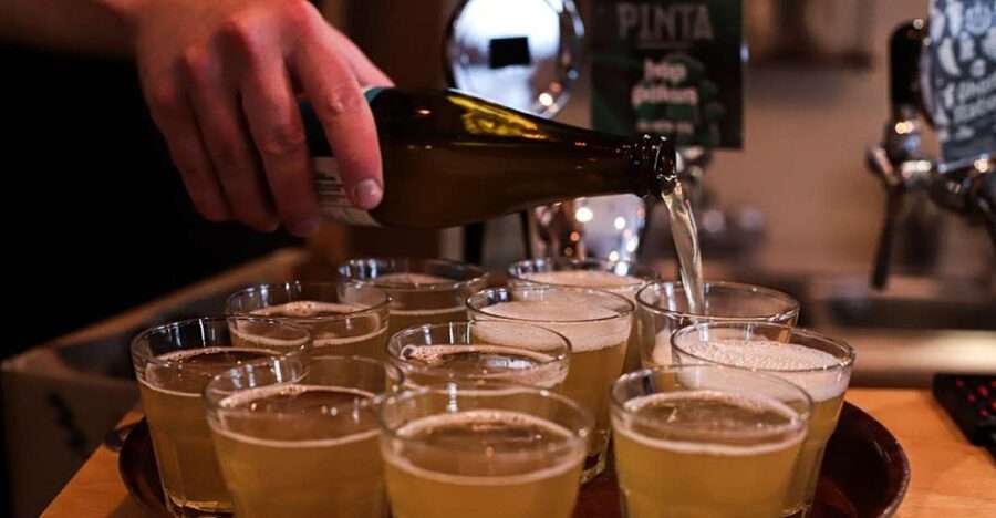Krakow: Craft Beer Tasting City Walking Tour - Your 8 tastings, 100 ml each, and how to pace them