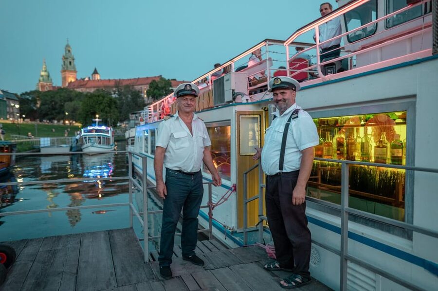 Kraków: Evening or Night River Cruise - Kazimierz and the CRICOTEKA Stop: Two Sides of Krakow in One Hour